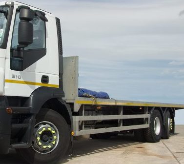 Flat bed lorry