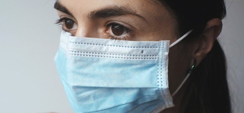 The World Health Organization (WHO) has published a video outlining when medical masks and fabric masks should be worn in the context of the COVID-19 pandemic.