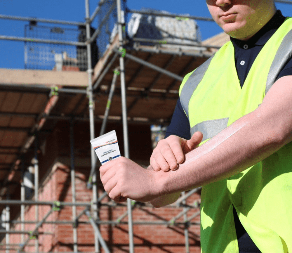 Ultraviolet (UV) rays are invisible rays that come from the sun and when they reach the earth’s surface they are strong enough to damage the skin. Protect outdoor workers with an effective UV protection.